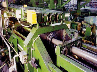 Steel pipe de-tubing machine and de-bar machine